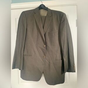 Joseph Abboud / Saks Fifth Avenue Men’s Suit 44L Gray Wool Super 120’s. Flaws